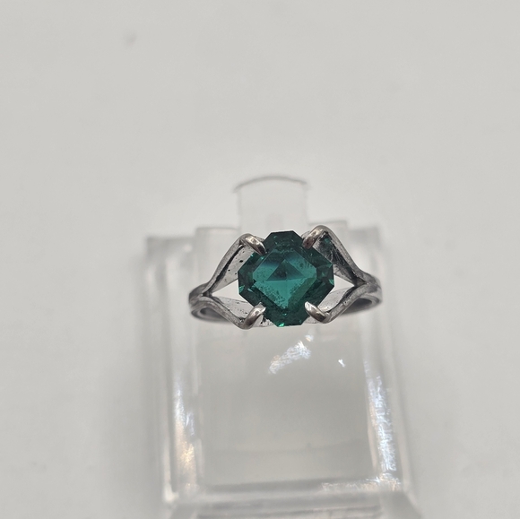 Vintage 70s Sterling Silver Emerald Green Asscher Cut Glass Gem Ring SIZE 5 - Picture 1 of 6